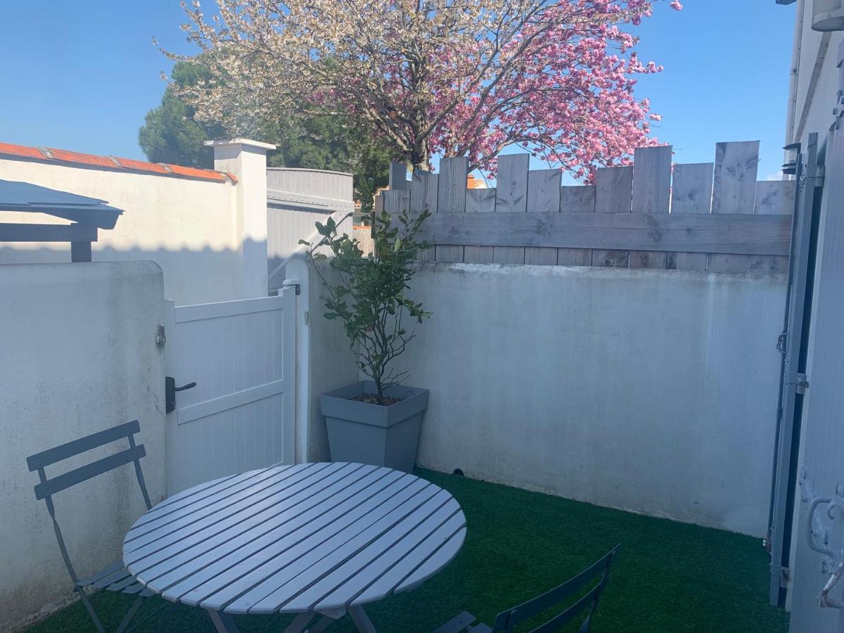 Studio Avec Terrasse Saint Martin De Re Dış mekan fotoğraf